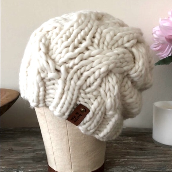 Cream Wool Chunky Aran Cable Hand Knit Hat Bulky 100% Luxury Peruvian Wool Toque - Picture 2 of 5